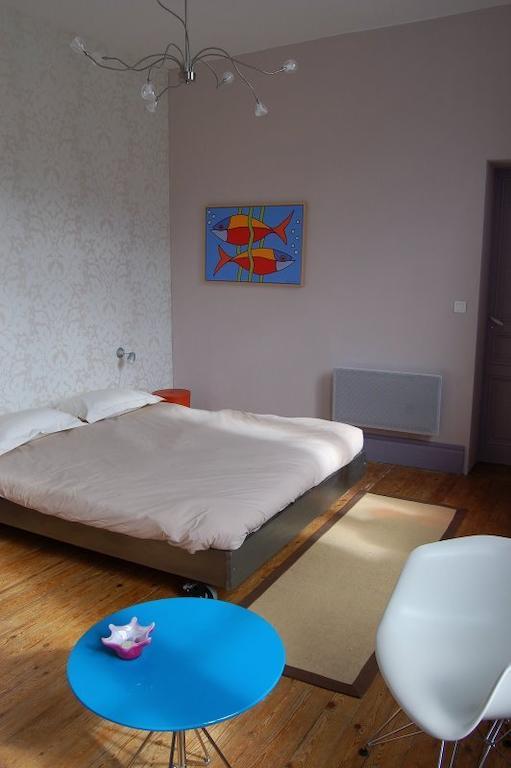 Bed and Breakfast La Vieille Ecole Bourgougnague Zimmer foto